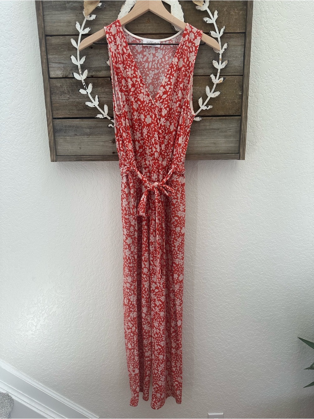 Stitch Fix Kaileigh‎ Sleeveless Red Orange Floral Jumpsuit with Tie Waist size M